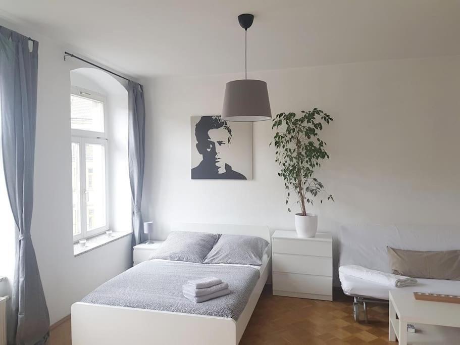 In Neustadt Louisenstrasse * Dresda