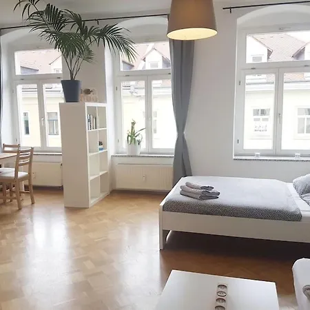 Studio In Dresden Neustadt Louisenstrasse Buitenkant foto